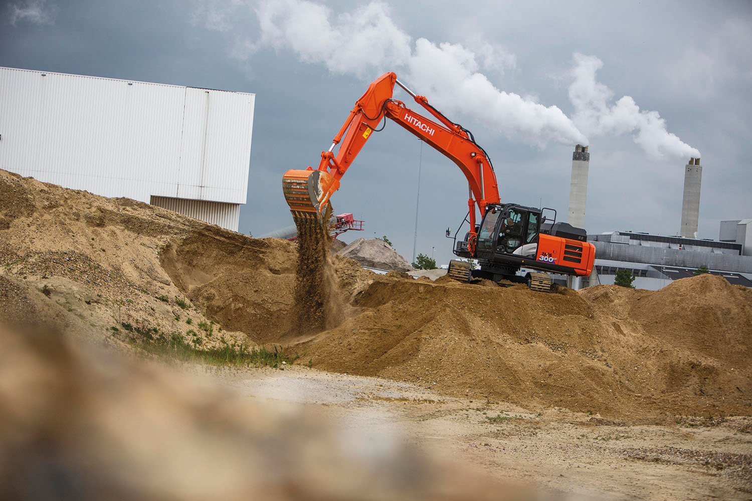 Specyfikacja koparki Hitachi ZX300LC-6 (2016 - 2021) | LECTURA Specs