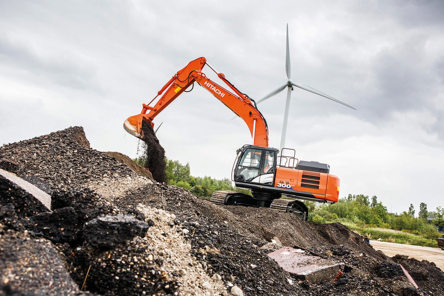 Specyfikacja koparki Hitachi ZX300LC-6 (2016 - 2021