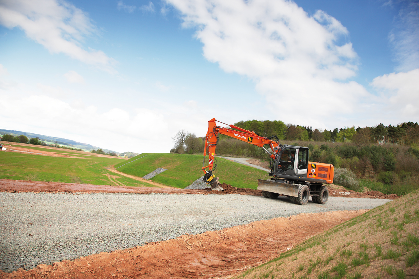 Specyfikacja koparki Hitachi ZX 140 W 3 (2007 - 2013