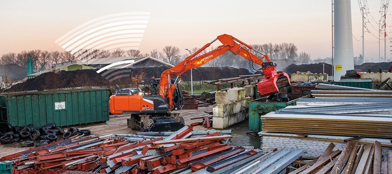 はち Specyfikacja koparki Hitachi ZX 225 USLC-5 (2013 - 2016