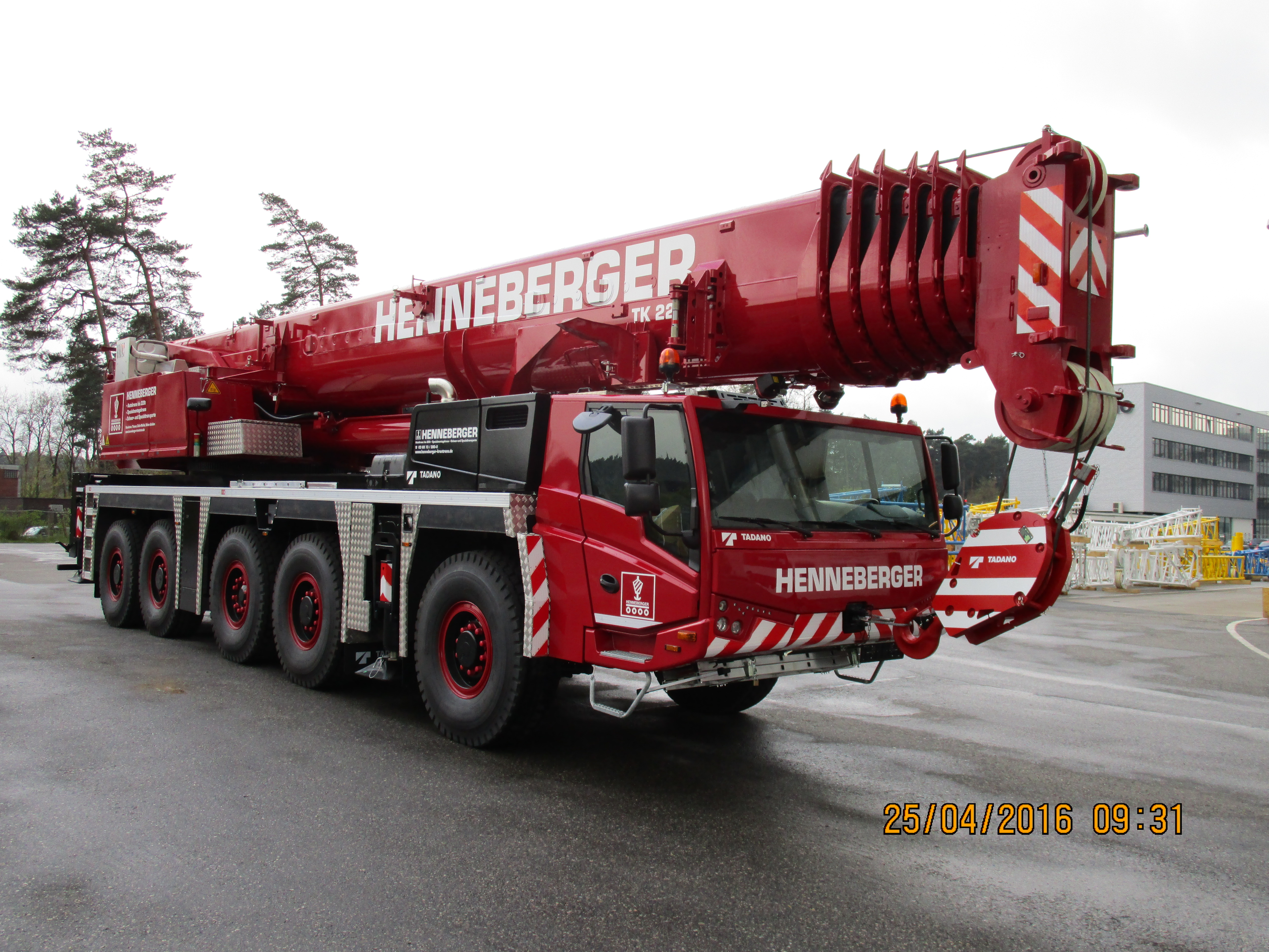 Żuraw Tadano ATF 220G-5 (2014 - 2021) | LECTURA Specs